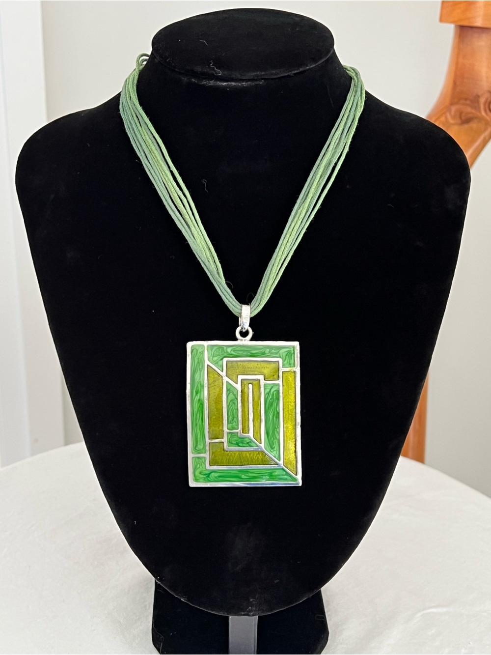 Artisan Green Enamel Geometric Jewelry Set - Pendant Necklace & Earrings